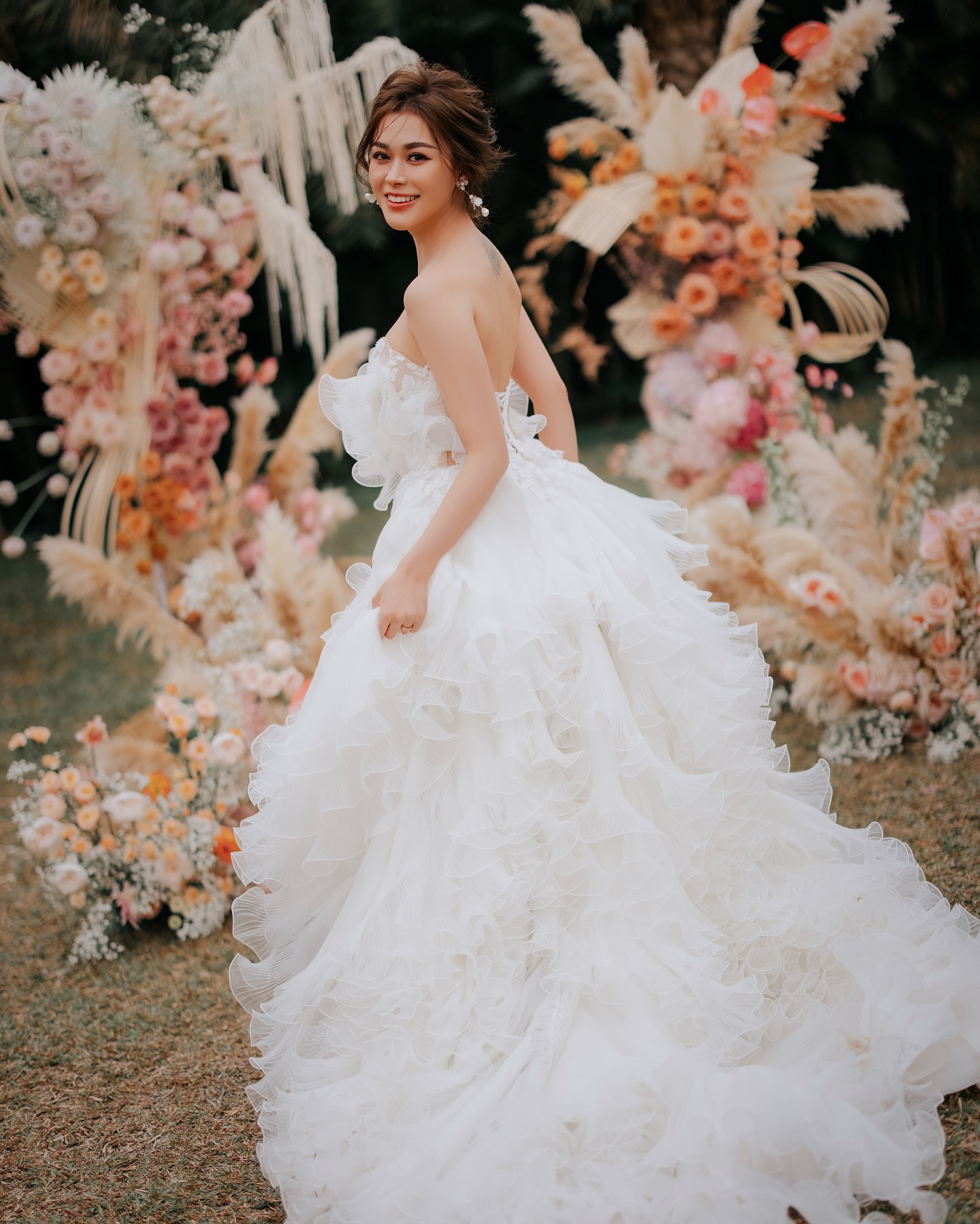 Host & floral design | @infleurence @infleurence_production Muse | @lll.ooooy
Ph (1)