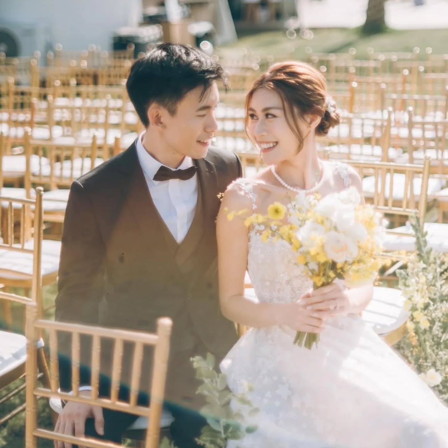 💛Congratulations to Julia & Raymond ……………………………………………
Photo @realgallery.kahoxyu (1)