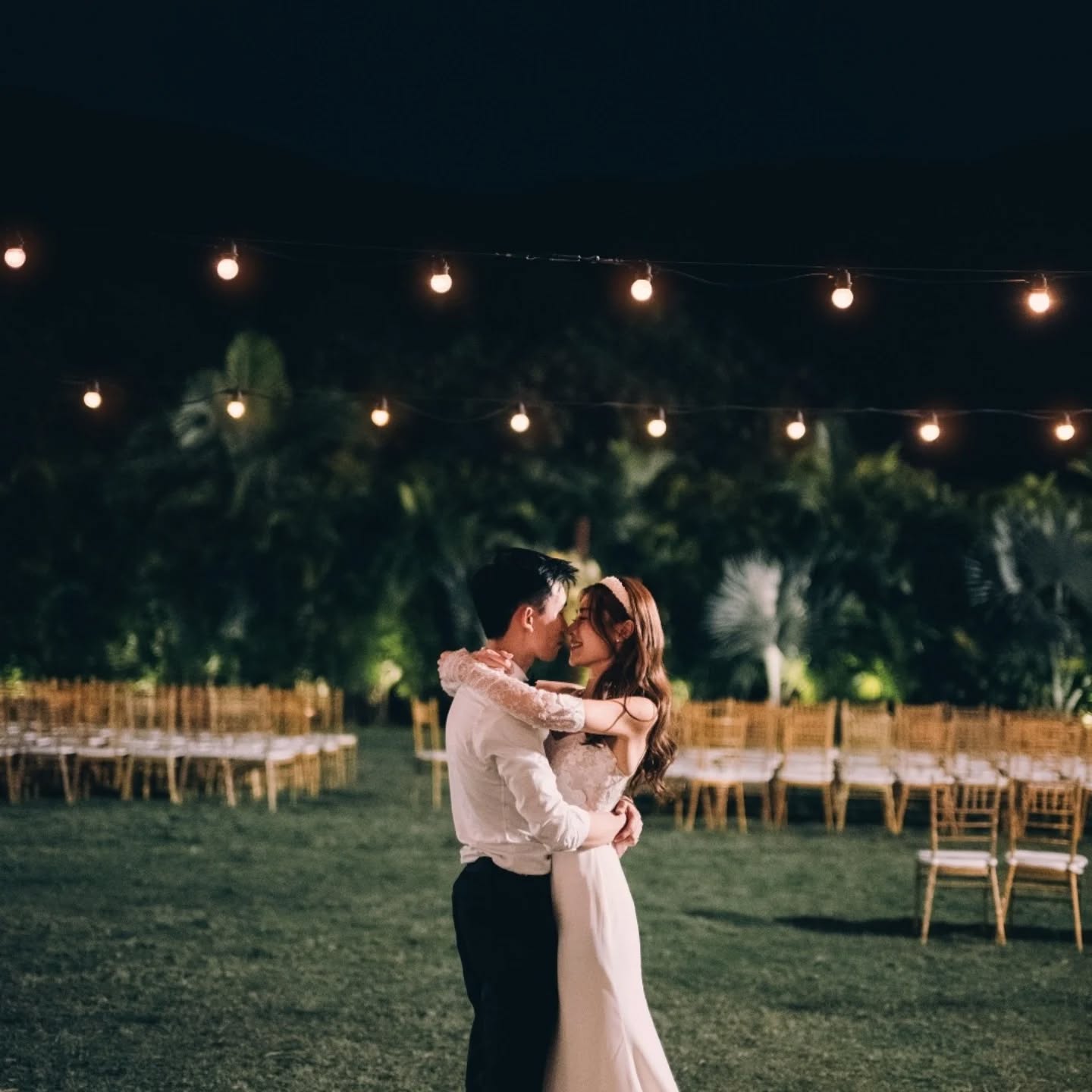 💛Congratulations to Julia & Raymond ……………………………………………
Photo @realgallery.kahoxyu (1)